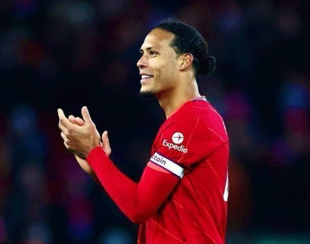 3：0克鲁塞罗，内马尔激动庆祝