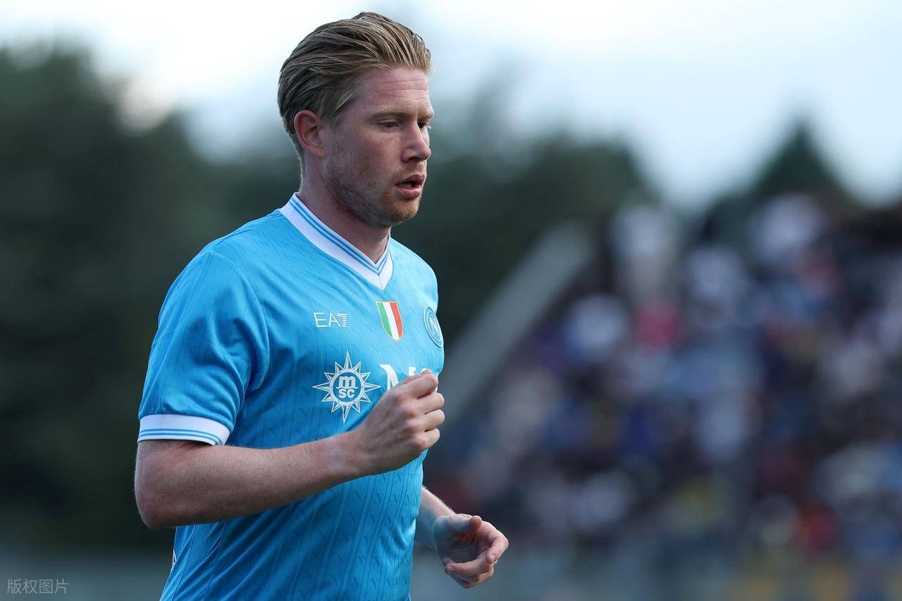 国米vs科莫首发：索默、泽林斯基先发，劳塔罗搭档图拉姆