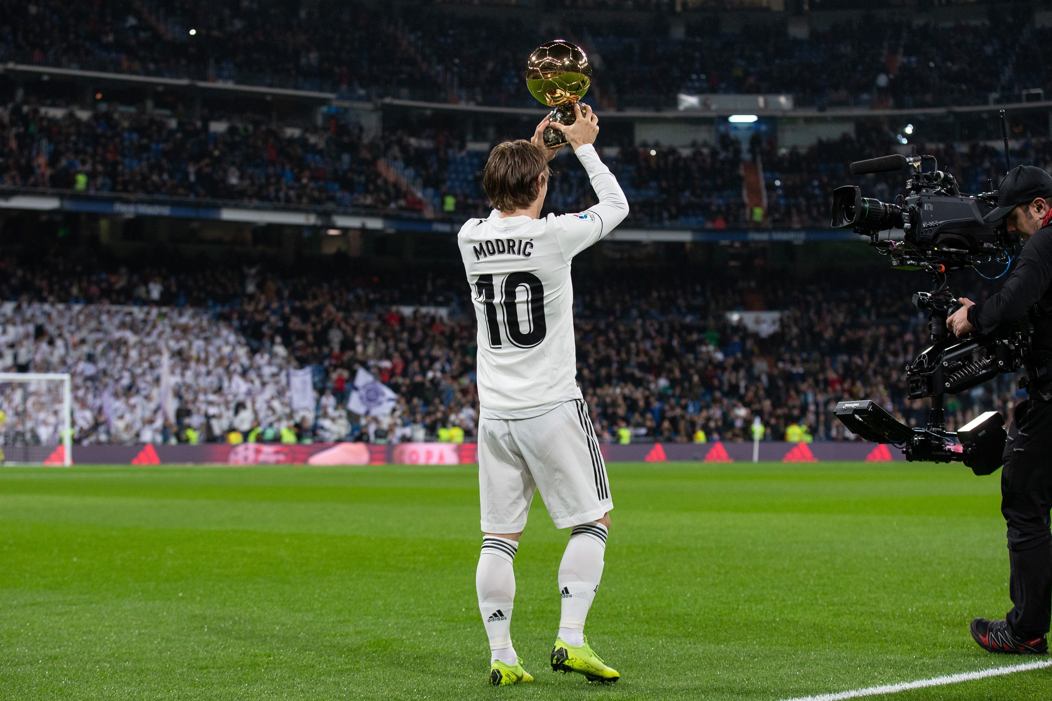 费布鲁亨：扑点要感谢团队的帮助；荷兰能在世界杯取得好成绩