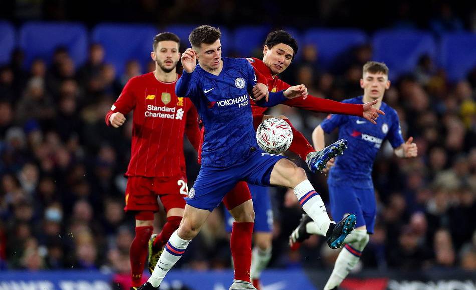 莱万：现在最好不要谈论亚马尔；合同的事我不着急